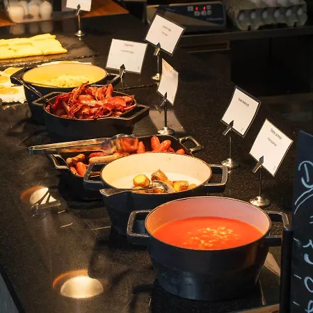 乌利华球场松恩酒店 酒店